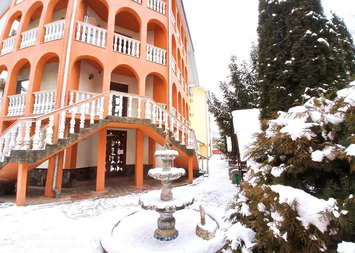 славутич Hotel