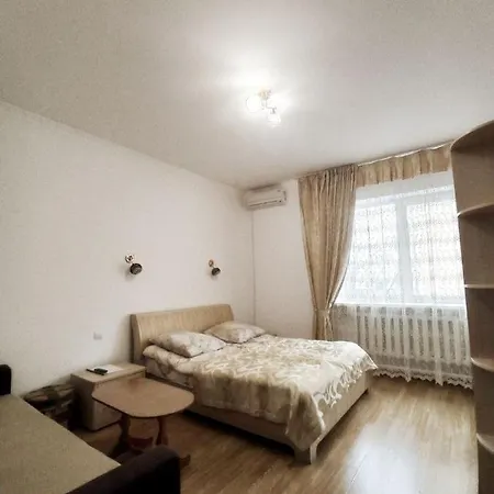 славутич Hotel