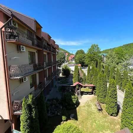 славутич Otel *